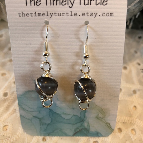 SALE - 3 Pair of handcrafted Earrings - Picture 6 of 7